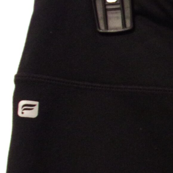 Pre-Owned Ladies Black Fabletics Capris Size Large in Excellent Condition - Picture 8 of 8